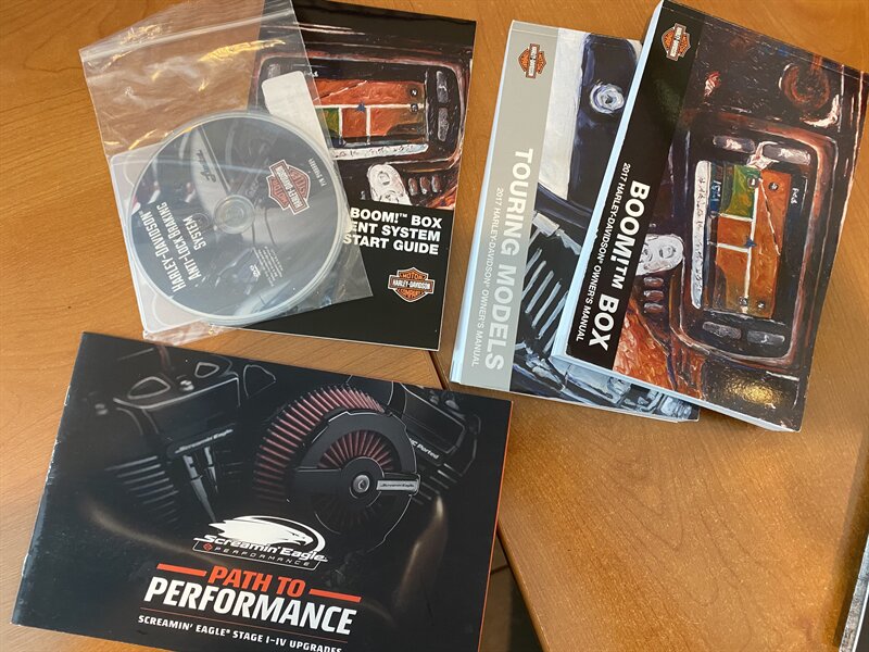 2017 HARLEY DAVIDSON ROAD GLIDE SPECIAL OWNERS MANUAL visual data 5